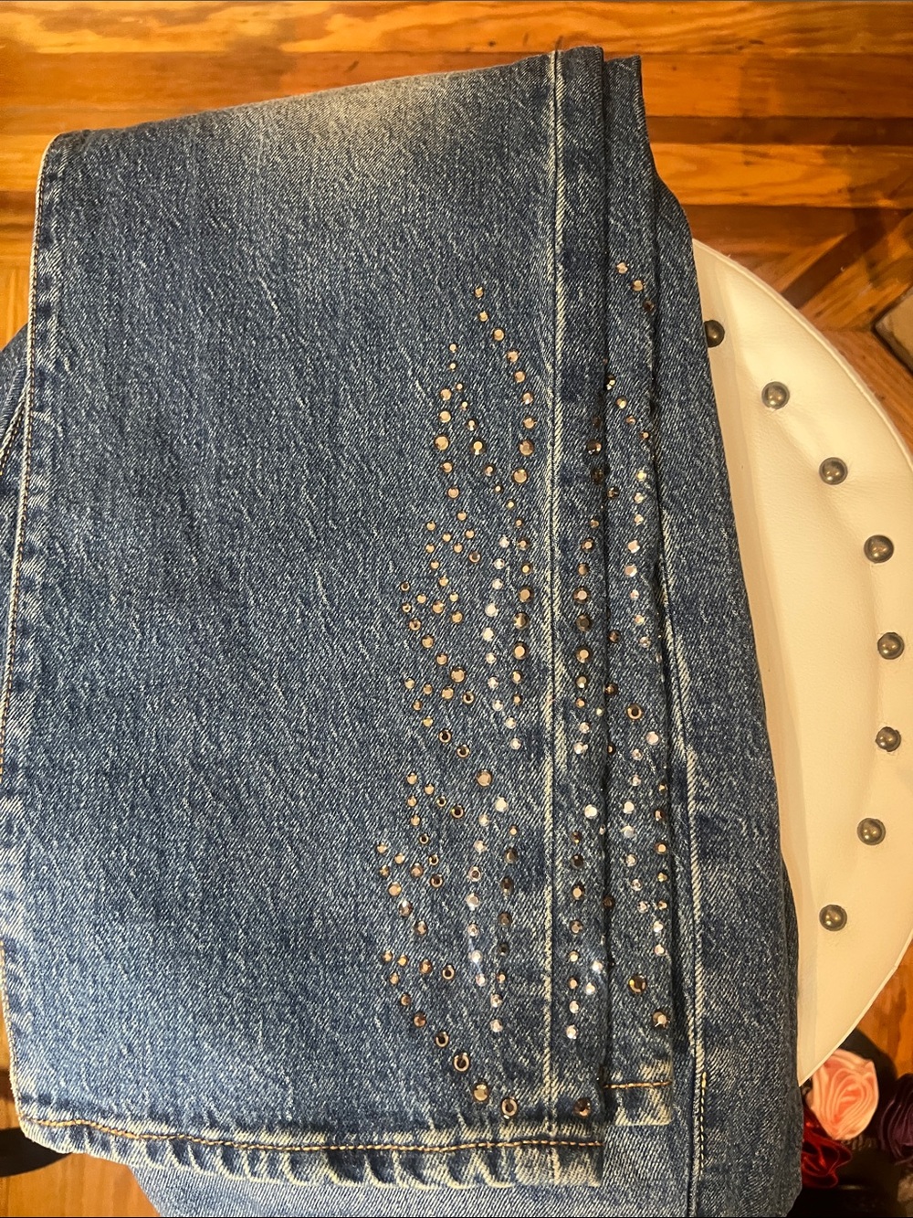 Levi's Women's Straight Leg Blue Denim Jeans with Stud Embellishment - Picture 2 of 8